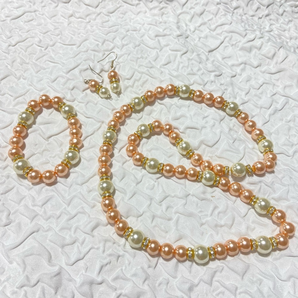 Costume Elegant Pearl Jewelry Set in Peach and Cream (4) piece’s Stretch